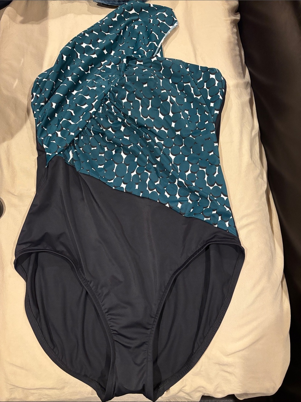 Magicsuit size 14 new with tag one piece swimsuit
